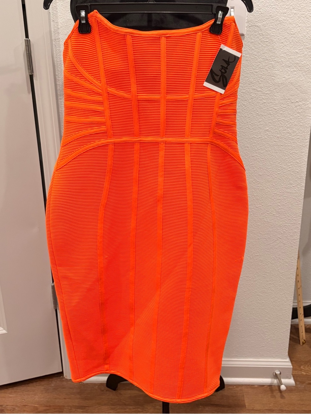Women’s 1X Orange bodycon dress